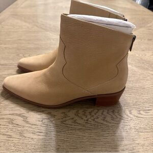 NYDJ Women's Blondee Suede Western Boot 8.5